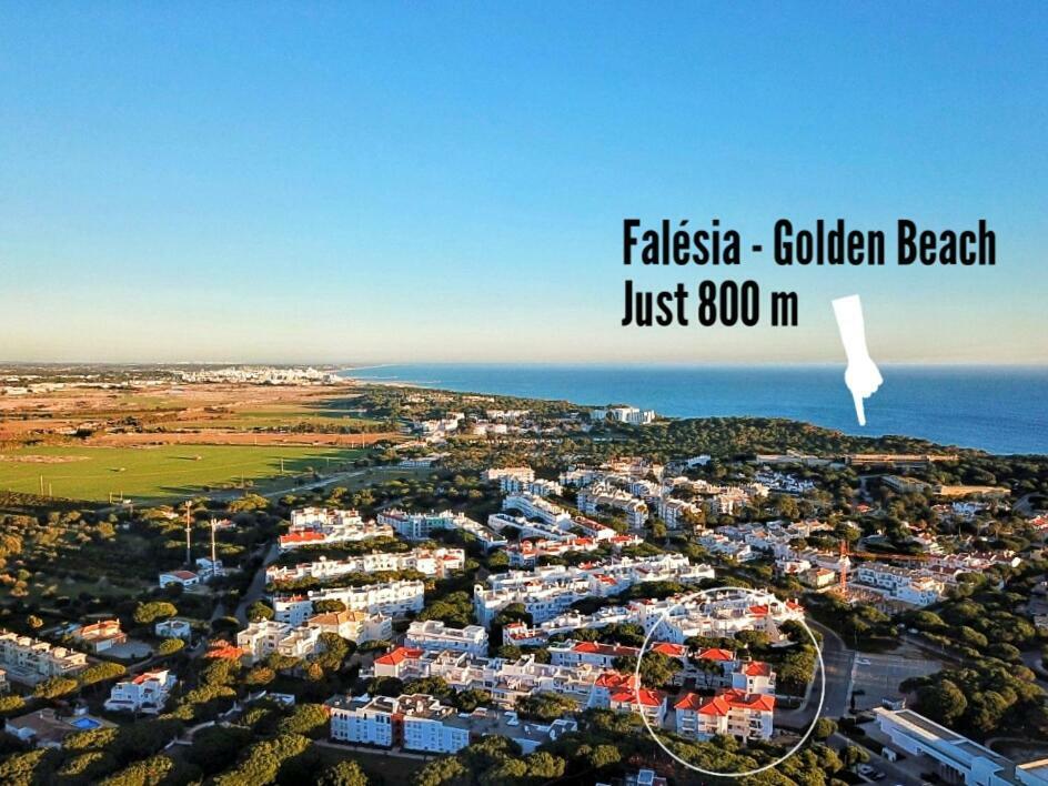 Falesia Beach Just 800 M Olhos de Agua  Bagian luar foto